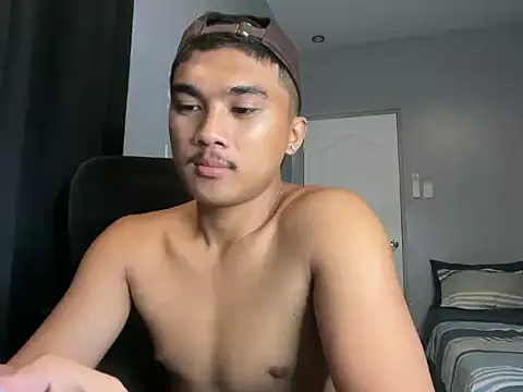 pinoyAdrianneXXX webcam