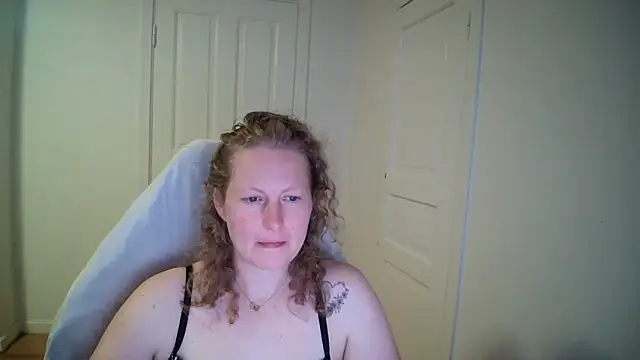 Girlnina-1995 webcam