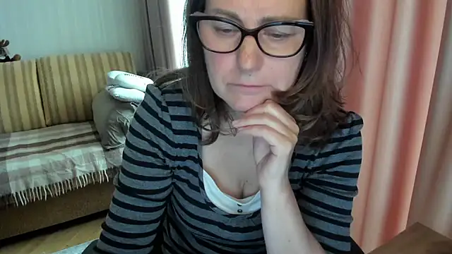 lauraoven webcam