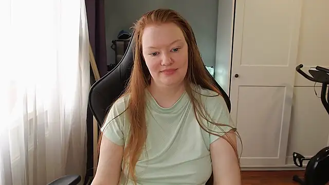 Lady_Inari webcam