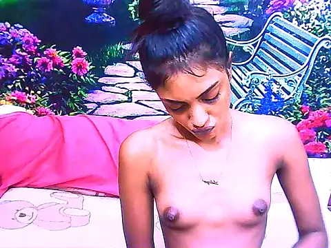 IndianPretty14u2Luv webcam