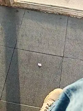oneeyedwonder96 (Ask my age) - CUM IN BUSSTOP