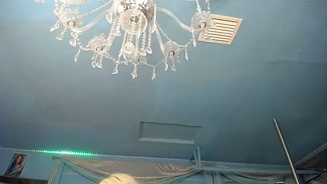 adrianna_fox - ADRIANNA_FOX's free webcam - UK Sex Cams