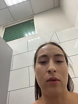 holly_play (F young) - flash nipples and twist them in KFC