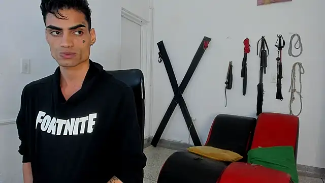 gay_red_room - Gay_Red_Room's free webcam - UK Sex Cams