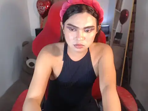 seductive_chloe31 (M young) - BE MY FIRST CUM IN MY FIRST DAY!