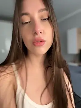Webcam Model (BOOMFOXY) is live