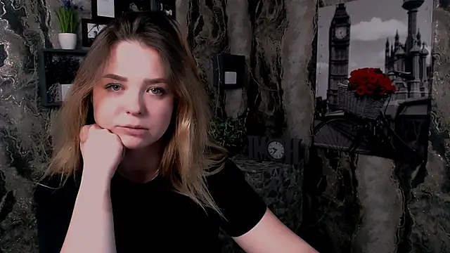NicoleAura