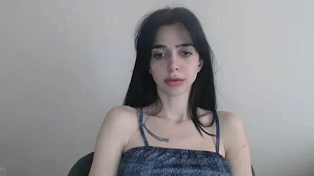 gglingeriee (F young) - 150 tkns = 1 hour lesbian OR couple vid