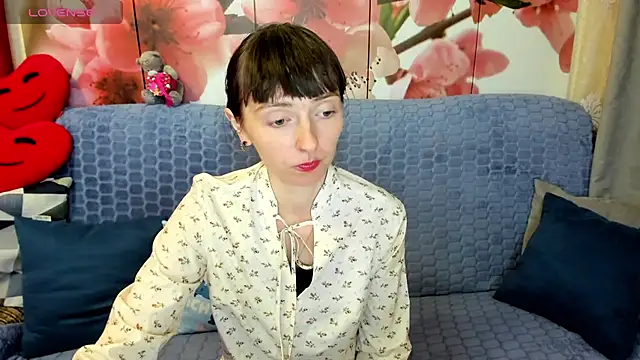 TayanaJons webcam