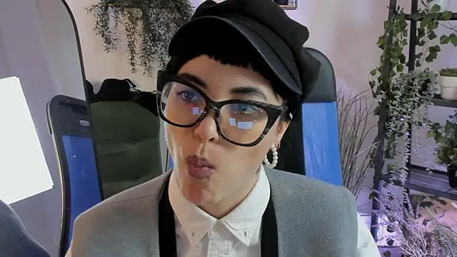 NeoGeisha webcam
