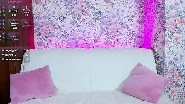 MissAlison__ webcam