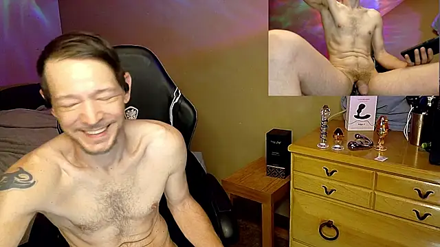 MasterForgedRayy webcam