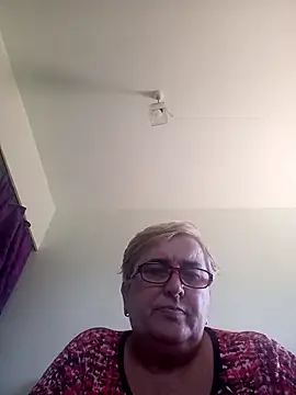 SusanStar874 webcam