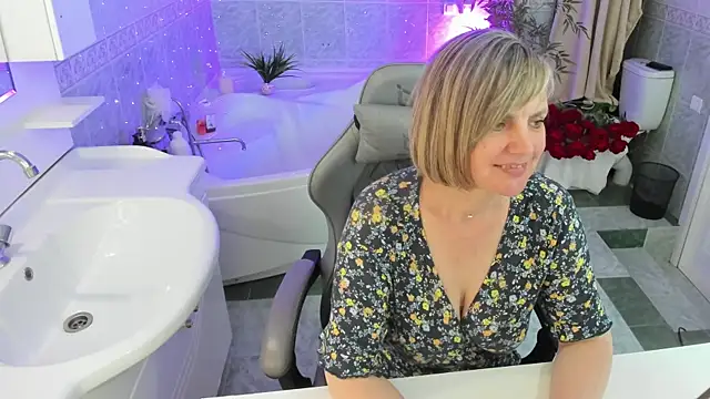 BettyGibsonn webcam