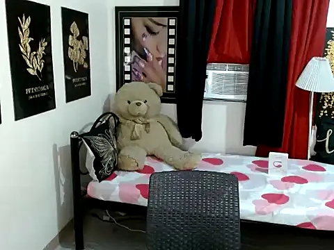 UrhotGoddess webcam