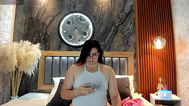 BellaPeers_