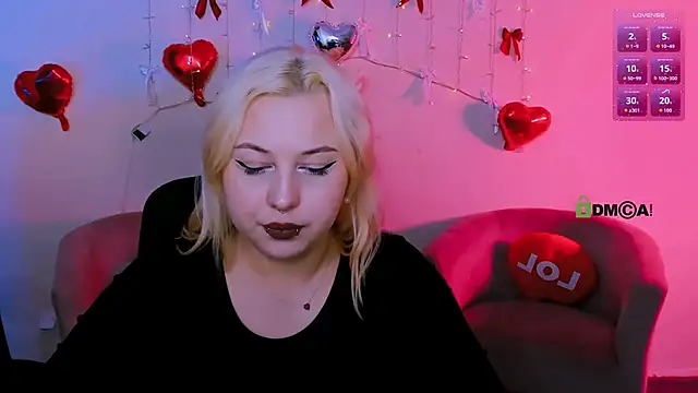 doll_vey - Doll_vey's free webcam - UK Sex Cams