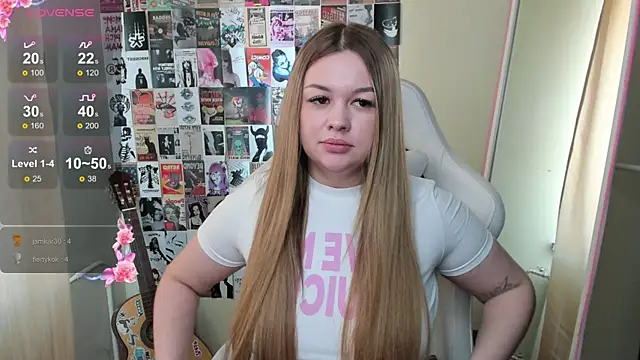 AmeliePeach webcam