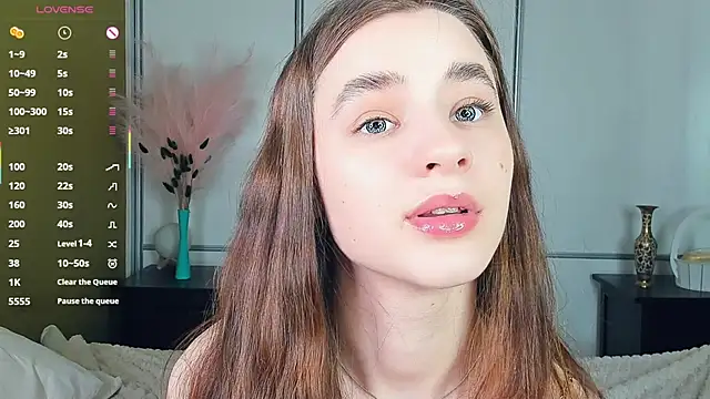 JinnyMcie webcam