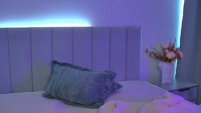 KatieRouge__ webcam