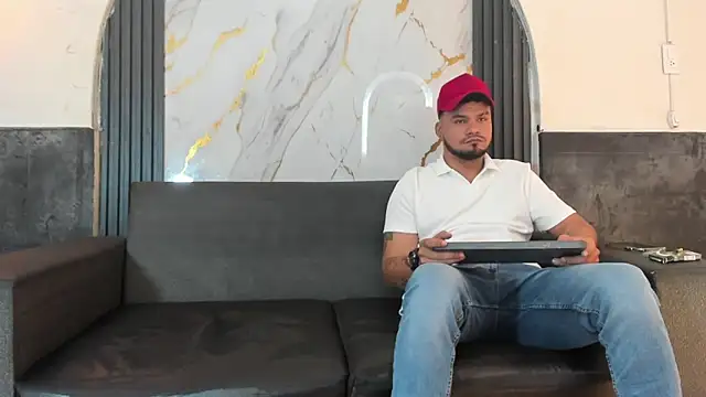 Latins_on_fire webcam
