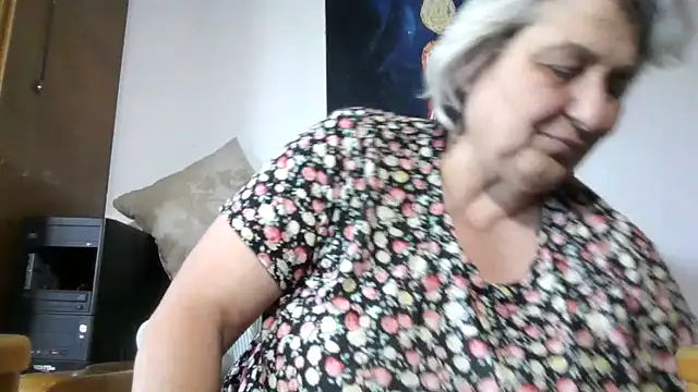 ExquisiteMature webcam