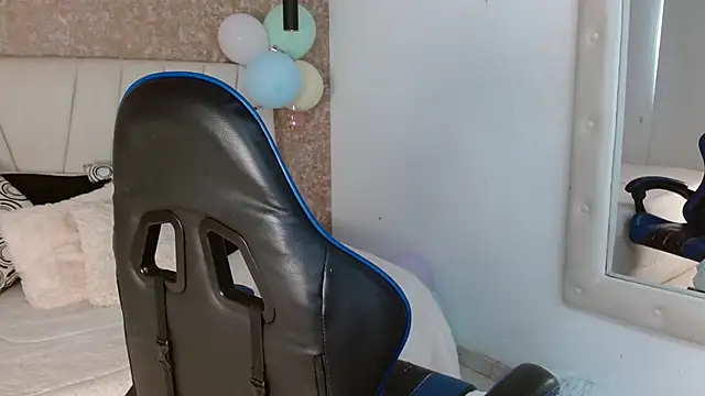 AliceSmity_ webcam
