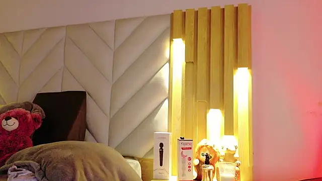 anaise_latif (F young) - Playing my nipples in close cam 🔥