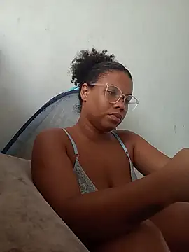 prettahvitoria20 (F young) - Tirar a blusa e ficar de sutiã