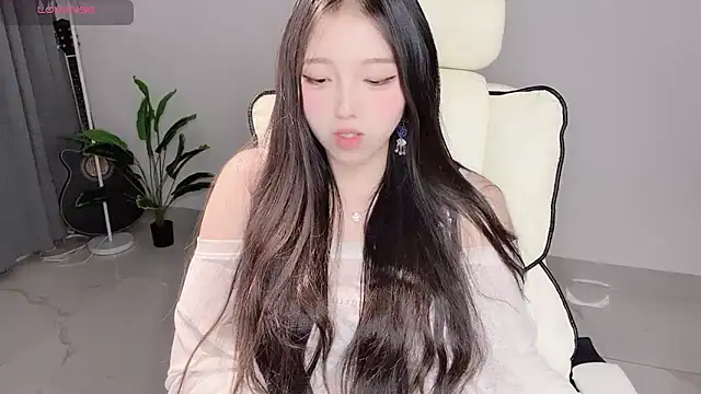Yukiy8877 webcam