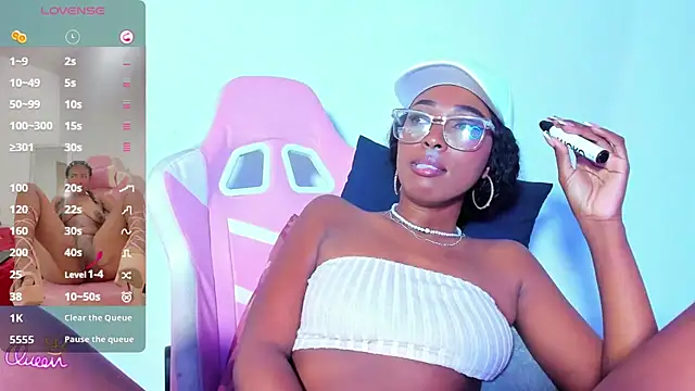 myblackdoope webcam