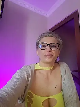 LunaBlaise webcam