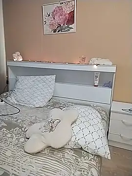 MilkCandyGirl webcam