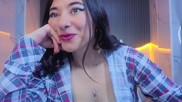 Erika_Suarez_b webcam