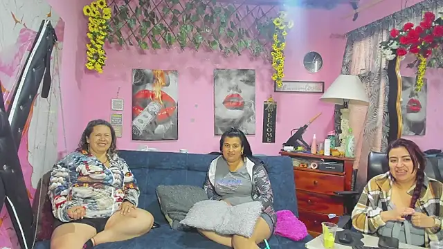 lesbiancuple webcam