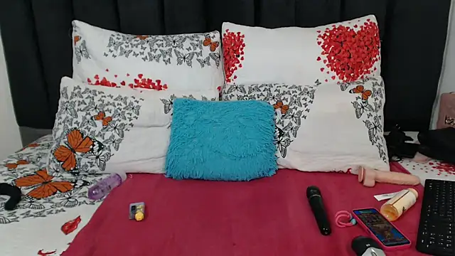 Tiana-Bae25 webcam