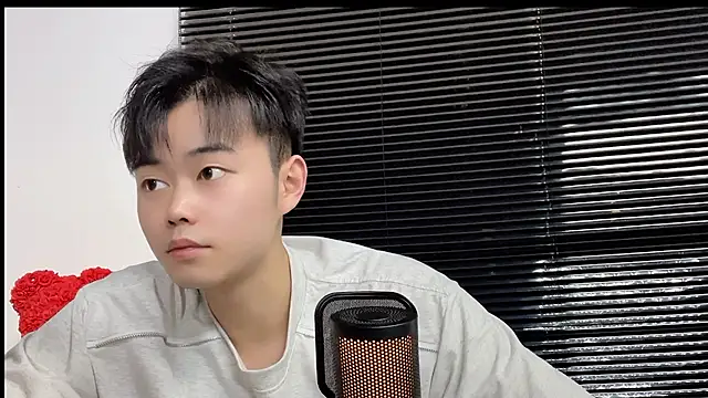 GUCCI-BOY1314 webcam