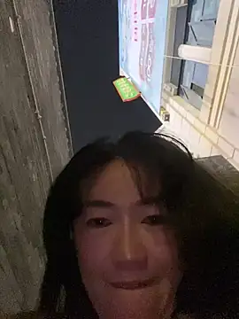 Molly-xiao webcam