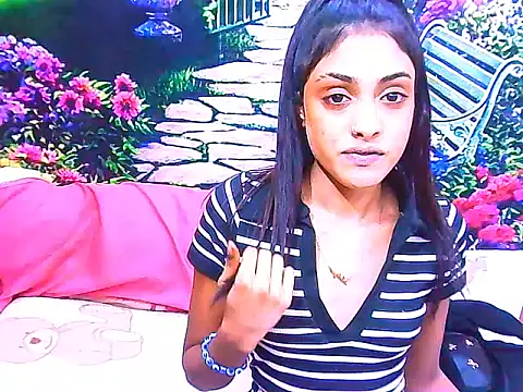 IndianPretty14u2Luv webcam