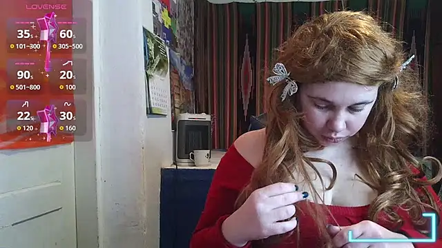 Cora_Maro webcam