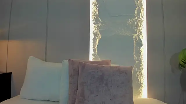 kira_relish webcam