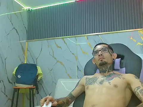Boy_tatto77 webcam