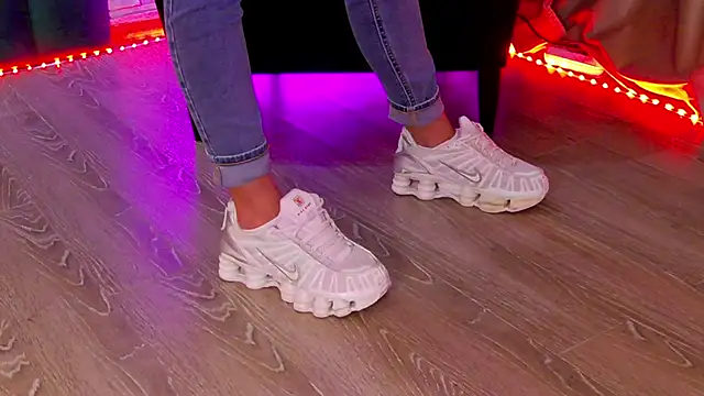 FeetVibe webcam