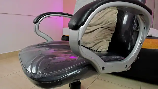 Nascary_Fox webcam