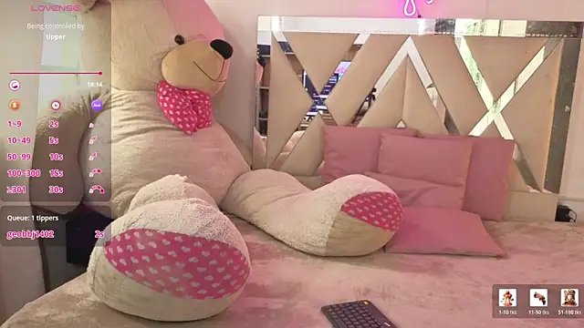 MILAH_TAY webcam