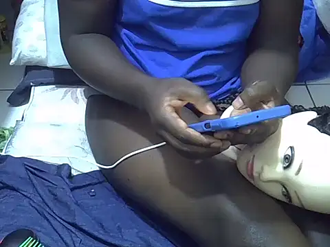 ebonyzoe webcam