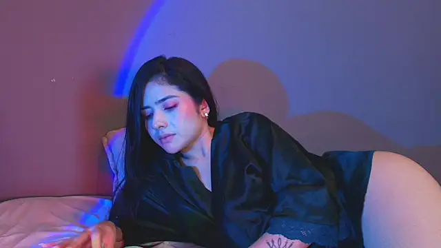 adara_johnson__ webcam