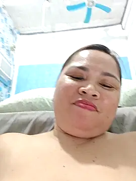 Sweetlorie_83 webcam