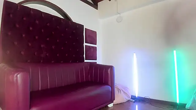 RossMildrey live sex cam